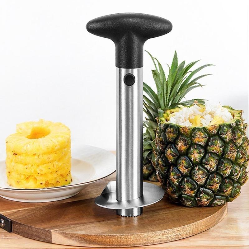 Pineapple Corer Slicer - 미끄럼 방지 손잡이와 날카로운 칼날이 있는